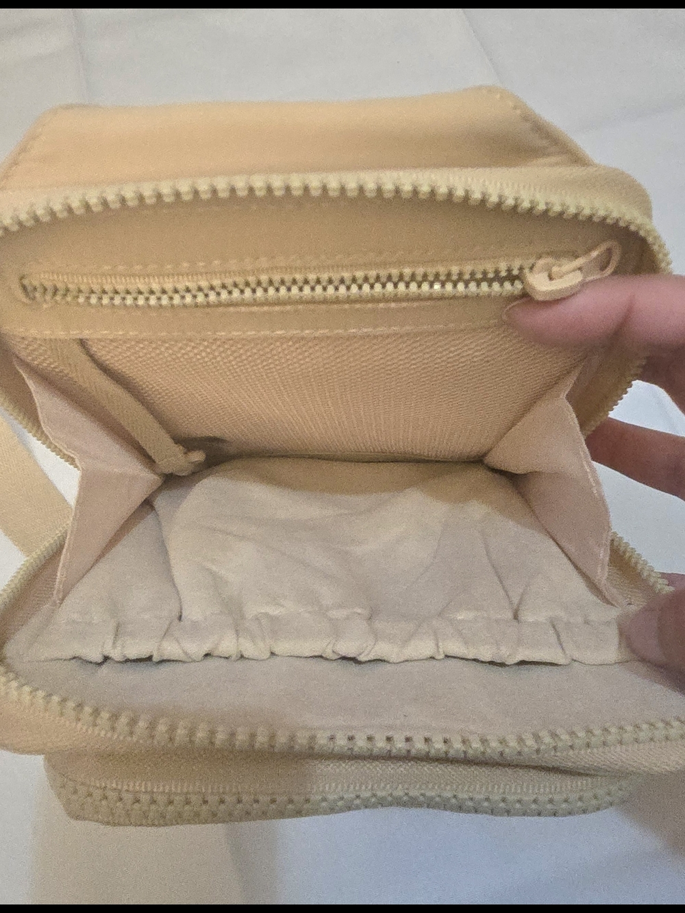BÉIS Beige Crossbody Travel Bag - Picture 6 of 6